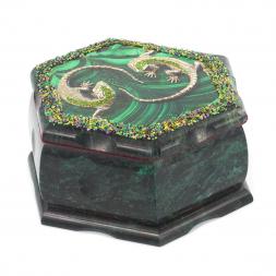 Шкатулка с иллюстрацией "Две ящерицы" камень змеевик 14х12,5х7 см