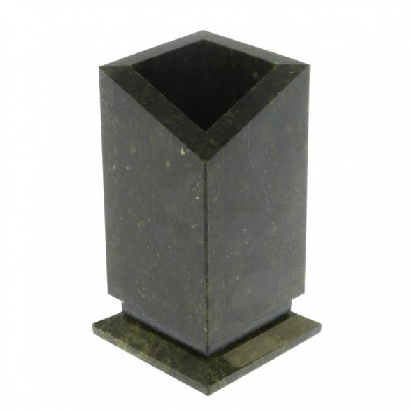 Карандашница из темного змеевика 129486