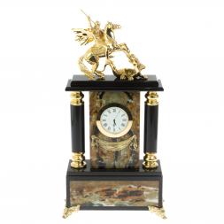 Каменные часы с бронзовым литьем "Георгий Победоносец" офиокальцит