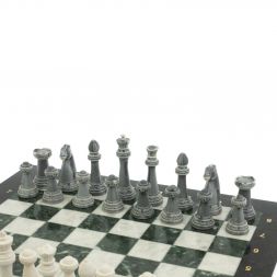 Шахматы подарочные "Стаунтон" 44х44 см мрамор / шабровский змеевик
