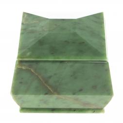 Шкатулка из нефрита "Талисман" 8,5х8,5х7 см