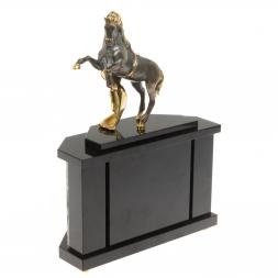 Часы "Конь с попоной" из зеленого флюорита