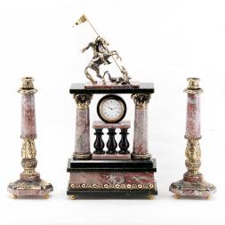 Каминные часы из бронзы с подсвечниками "Святой Георгий"