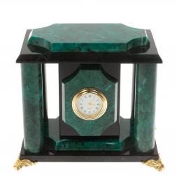 Часы из шабровского змеевика 17х12х17 см