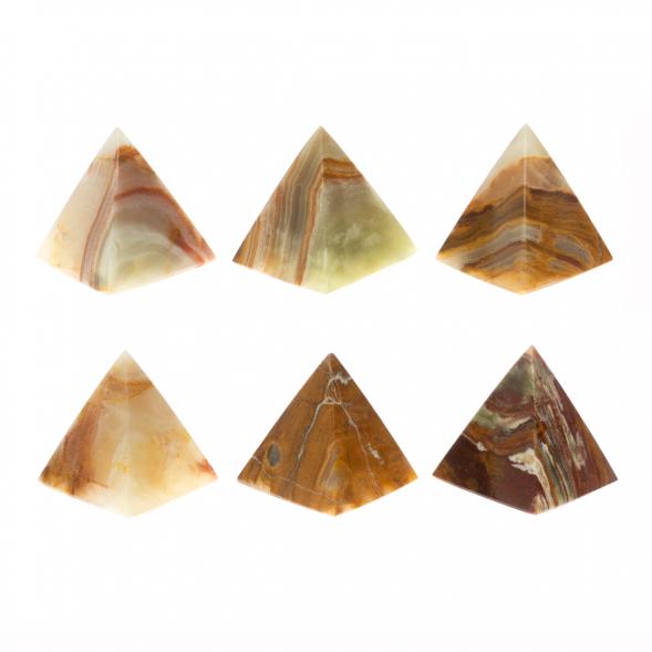 Пирамида из натурального оникса 4,7х4,7х5 см (2) 121859