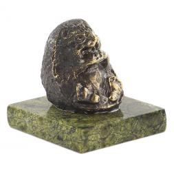 Сувенир из бронзы и змеевика "Ежик"