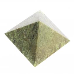 Пирамида из жадеита 6х6х4 см