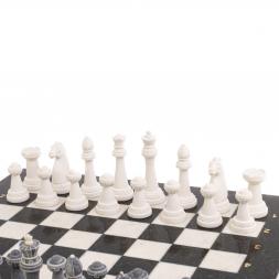 Шахматы "Стаунтон" из мрамолита 44х44 см белый мрамор / змеевик