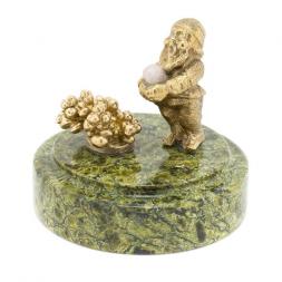 Статуэтка из бронзы на подставке из змеевика "Гномик"