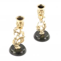 Бронзовый подсвечник на подставке из нефрита пара