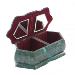 Шкатулка из камня змеевик "Хозяйка медной горы - Зимний пейзаж" 20х10х7,5 см