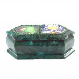 Шкатулка из камня змеевик "Хозяйка медной горы - Зимний пейзаж" 20х10х7,5 см