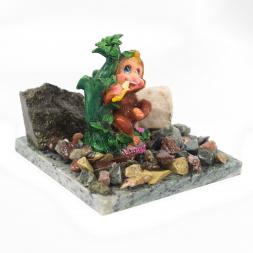 Сувенир "Обезьянка с бананом №4" змеевик