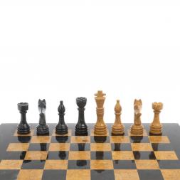 Шахматы "Игрок" 38х38 см из черного мрамора и рыжего ракушечника