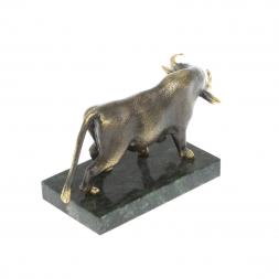 Бронзовая фигурка "Бык" на подставке из камня змеевик