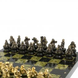 Шахматы "Спортивные" из бронзы и змеевика