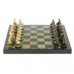 Шахматы "Спортивные" из бронзы и змеевика