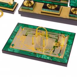 Настольный набор из малахита "Конь на дыбах" Златоуст