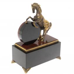 Часы со шкатулкой "Конь на дыбах" бронза яшма уральская