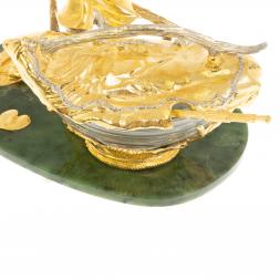 Икорница &amp;quot;Дед с осетром&amp;quot; из нефрита с ложкой Златоуст