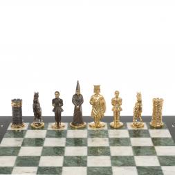Шахматы подарочные "Камелот" из бронзы и мрамора 40х40 см