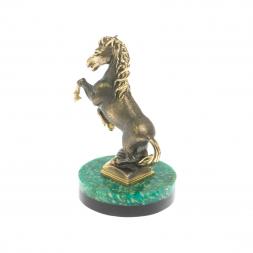 Статуэтка &amp;quot;Конь на дыбах&amp;quot; на подставке из амазонита 5х4,5х7,5 см