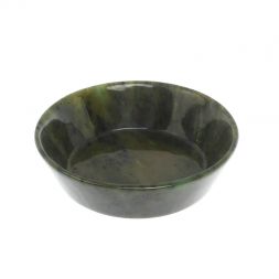 Тарелка орешница из нефрита 11х11х3 см