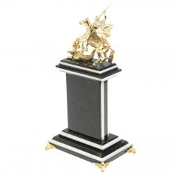 Часы "Георгий Победоносец" из змеевика и мрамора