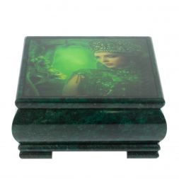 Шкатулка "Хозяйка медной горы" из змеевика 18х18хх8 см