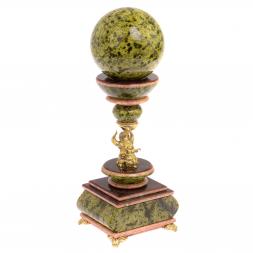 Часы антистресс "Шар на слоне" из змеевика 10,5 см