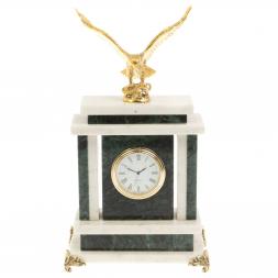 Часы &amp;quot;Орел&amp;quot; из нефрита и белого мрамора