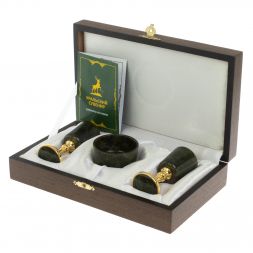 Набор водочный из нефрита 2 рюмки и соусник