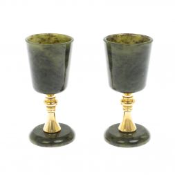 Набор из двух рюмок из нефрита 4х4х8,5 см 30 мл