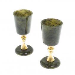 Набор из двух рюмок из нефрита 4х4х8,5 см 30 мл