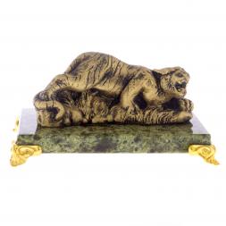 Фигурка "Тигр на охоте" на подставке из змеевика