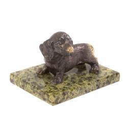 Статуэтка из бронзы "Такса" змеевик