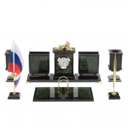 Письменный прибор "Лев" из нефрита на ножках