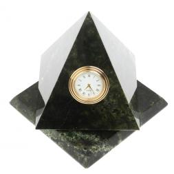 Настольные часы "Пирамида" 12,5х12,5х13,5 см вращающиеся камень змеевик