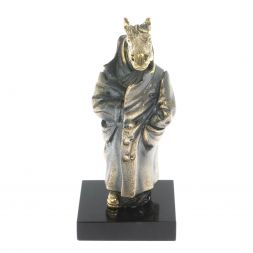 Статуэтка "Конь в пальто" камень долерит