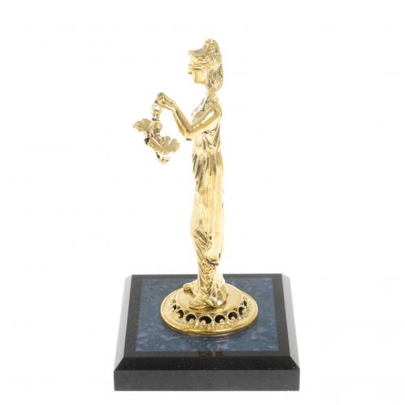 Статуэтка &amp;quot;Фемида&amp;quot;  на подставке из лазурита 129524