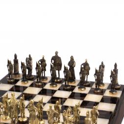 Шахматы "Русские" из бронзы доска 40х40 см камень обсидиан оникс