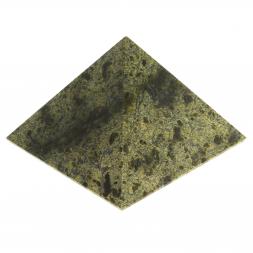Пирамида 8х8х7 см камень змеевик