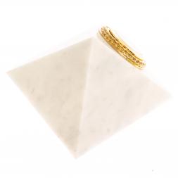 Настольные часы "Пирамида" 12х12х11 см из белого мрамора