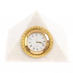 Настольные часы "Пирамида" 12х12х11 см из белого мрамора