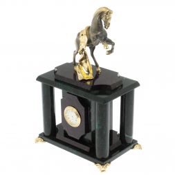 Часы "Конь с попоной" из шабровского змеевика