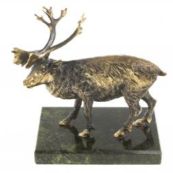Бронзовая статуэтка "Северный олень" на подставке из камня змеевик