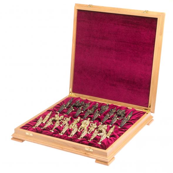 Шахматный ларец &amp;quot;Русские&amp;quot; фигуры из бронзы, доска бук 39х39 см 125105