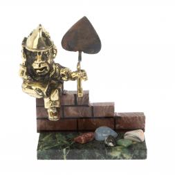 Сувенирная статуэтка "Гном Строитель" из бронзы и камня