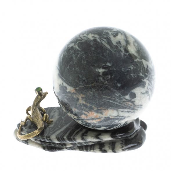 Композиция &amp;quot;Ящерица на скале&amp;quot; с шаром 6 см из магнезита 129099