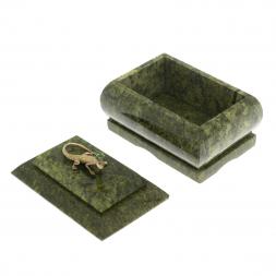 Шкатулка прямоугольная я ящерицей 10х7х8 см